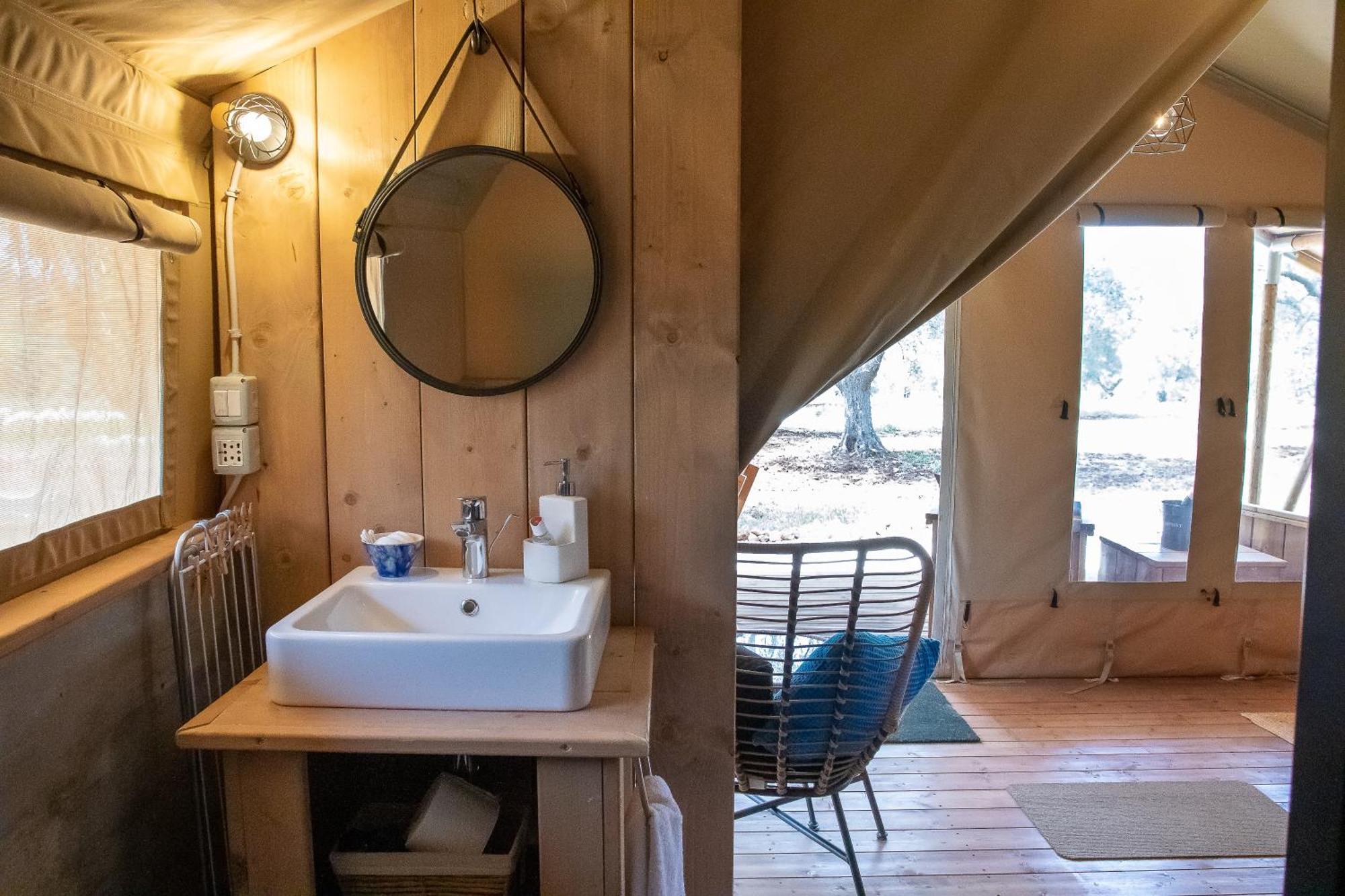Domus Olea Glamping 호텔 세글리에 메사피카 외부 사진
